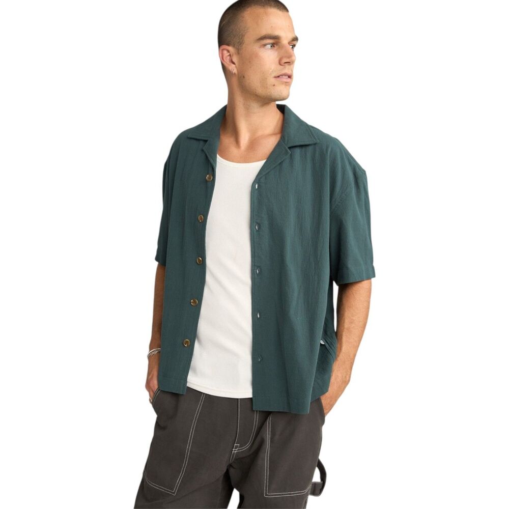 NWT Rhythm Men's Relaxed Texture Short Sleeve Shirt Teal Green Medium